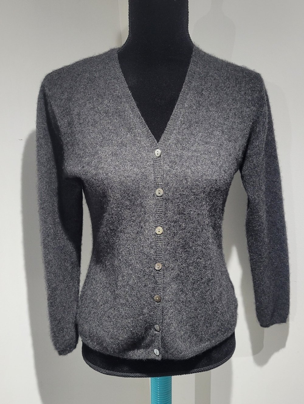 The Work Connection Women's 100% Cashmere Wool Cardigan Medium Petite Grey Chic